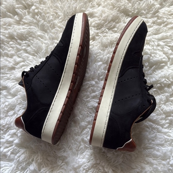 ALLEN EDMONDS- Port Washington 1922 - Size 10 Men's Black and Brown Snea… - Picture 6 of 8